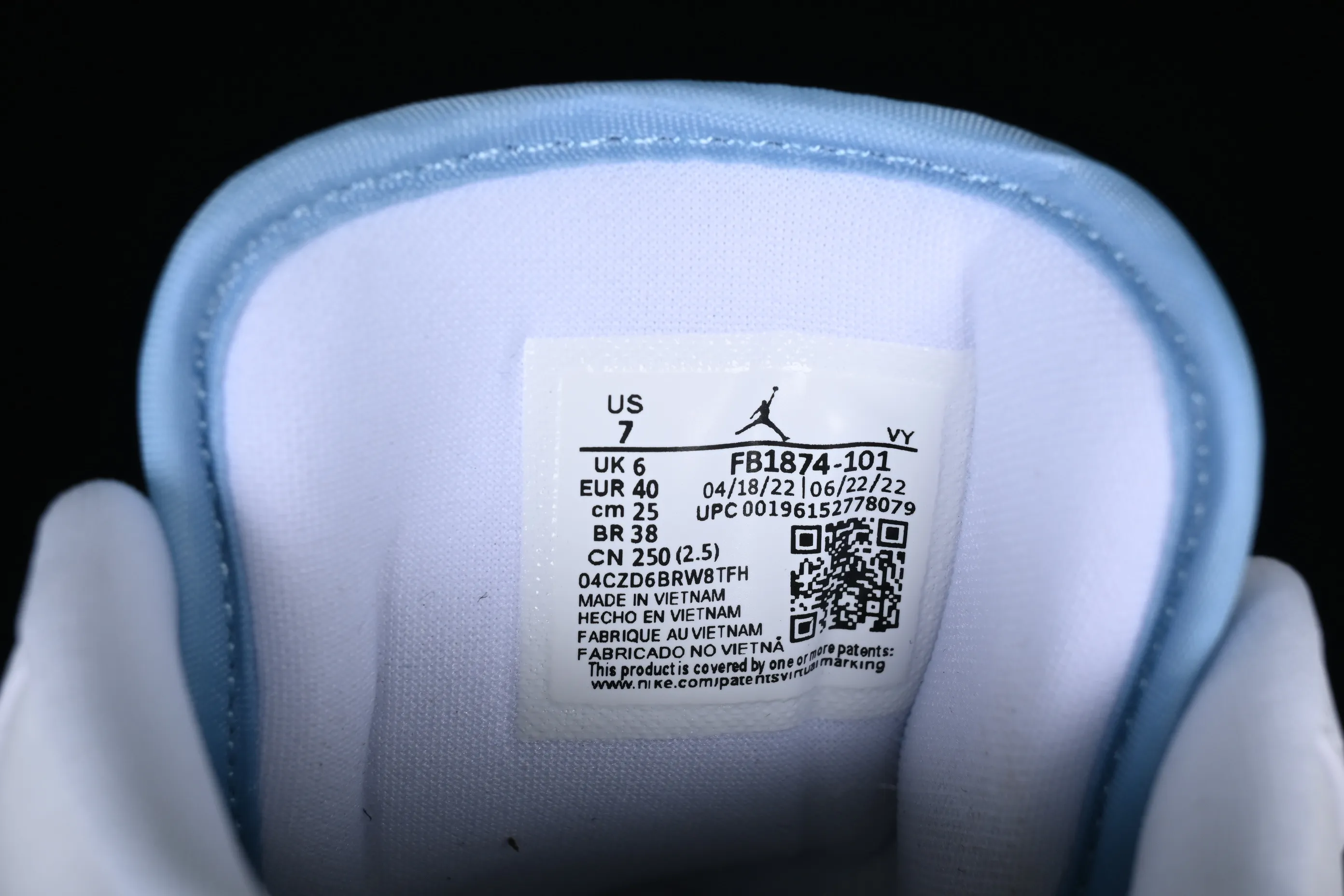 All categories Air Jordan Jordan series basketball shoes Air Jordan 1 Low Z version Air Jordan 1 Low "Dare To Fly" AJ1 Joe 1 Silver Cultural low-top casual sneakers FB1874-101